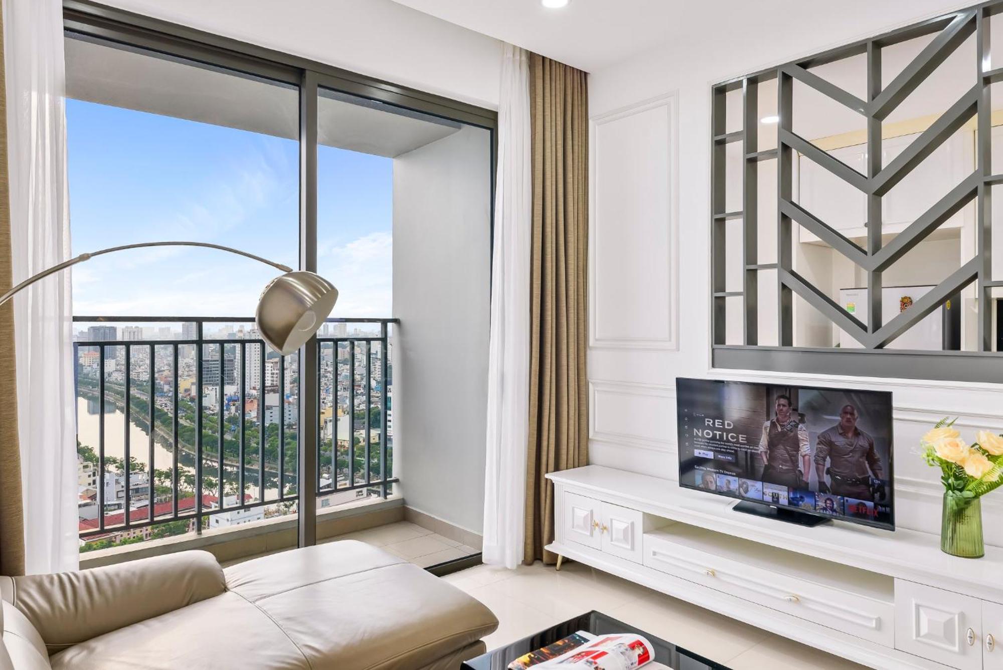 Rem Rivergate Garden Pool Signature - Free 4G Sim For 3 Nights Booking ホーチミン市 エクステリア 写真
