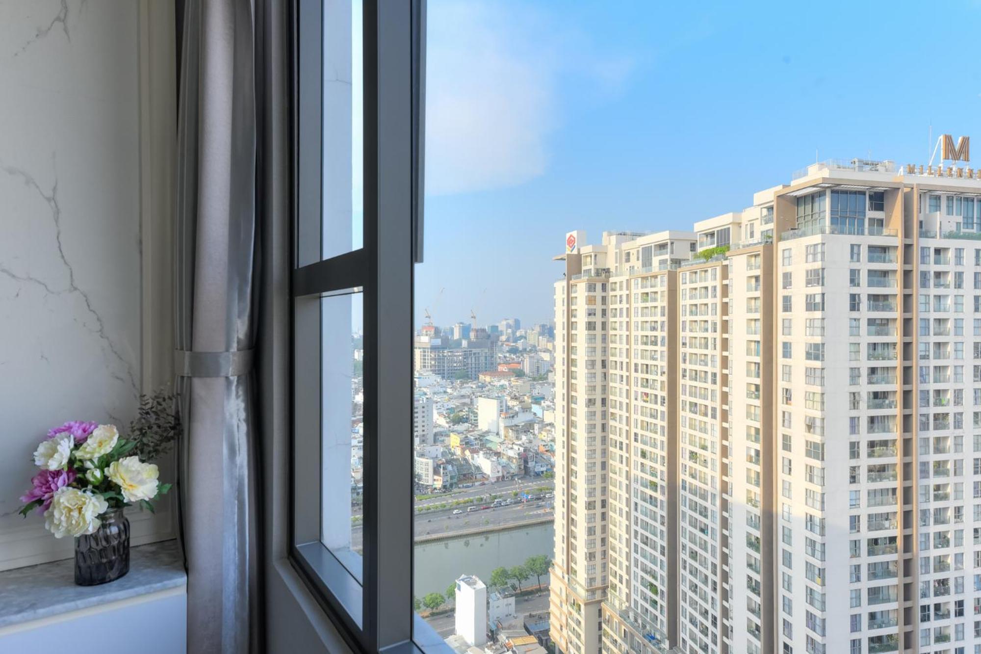 Rem Rivergate Garden Pool Signature - Free 4G Sim For 3 Nights Booking ホーチミン市 エクステリア 写真
