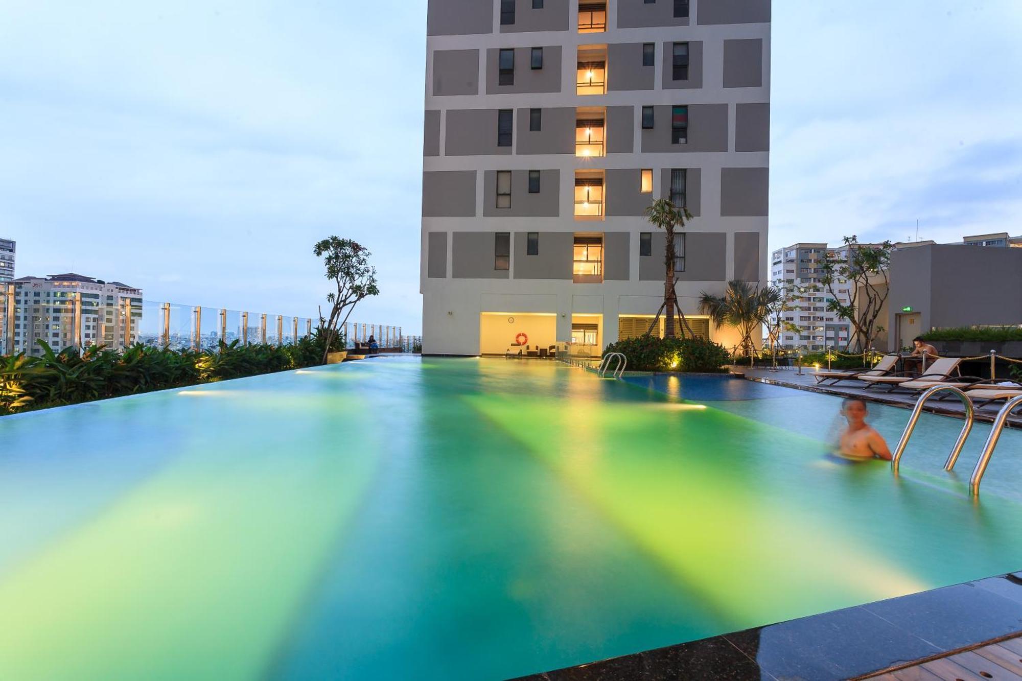 Rem Rivergate Garden Pool Signature - Free 4G Sim For 3 Nights Booking ホーチミン市 エクステリア 写真