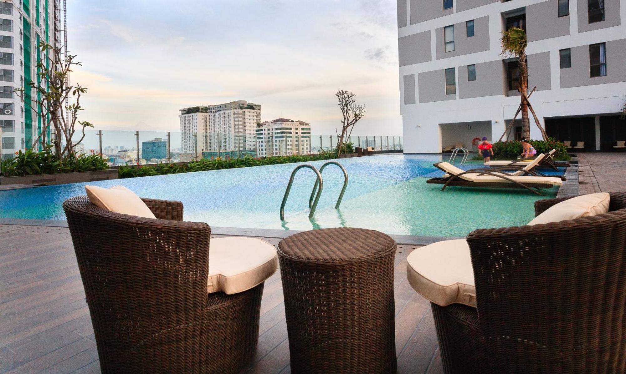 Rem Rivergate Garden Pool Signature - Free 4G Sim For 3 Nights Booking ホーチミン市 エクステリア 写真