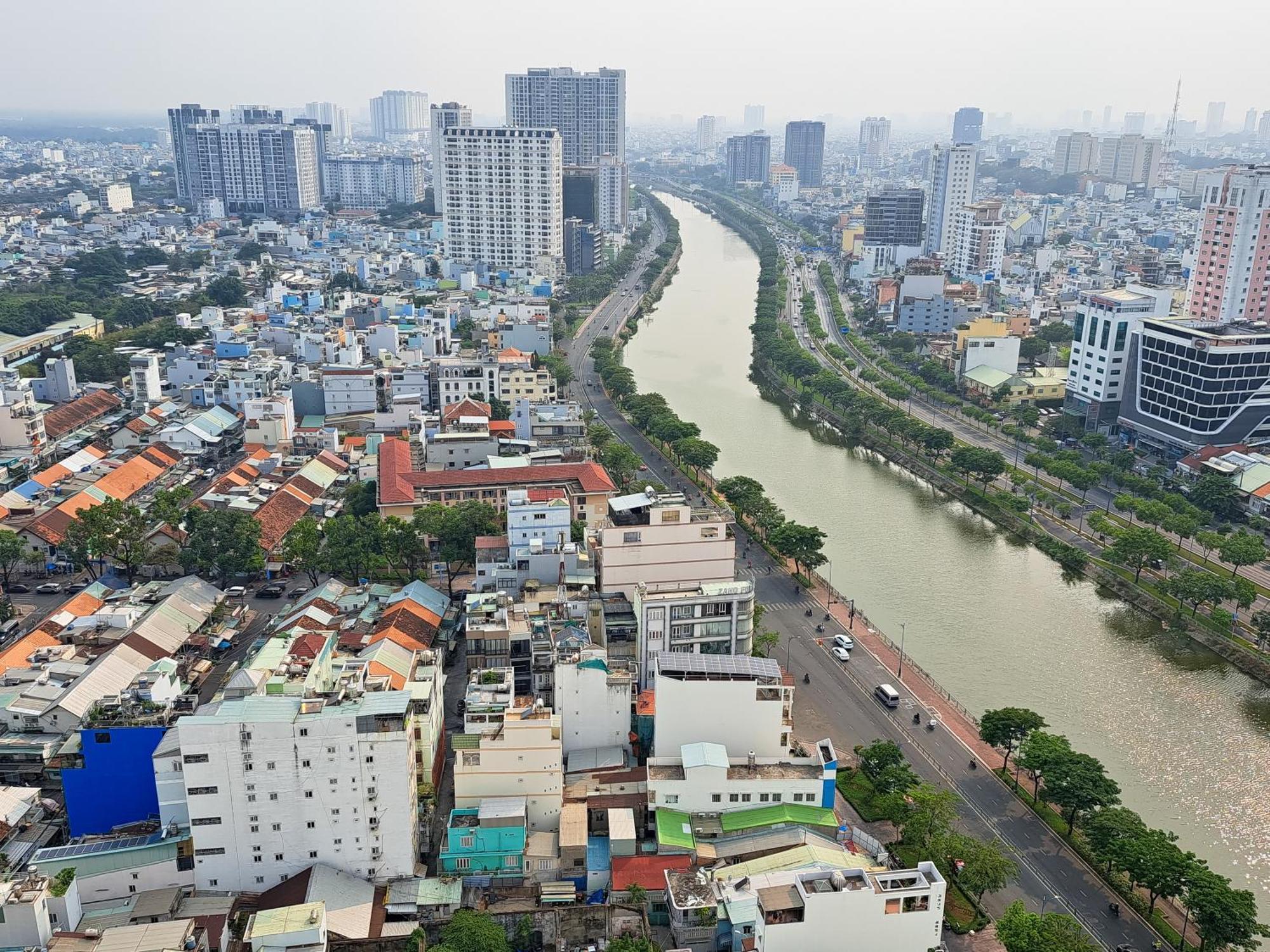 Rem Rivergate Garden Pool Signature - Free 4G Sim For 3 Nights Booking ホーチミン市 エクステリア 写真